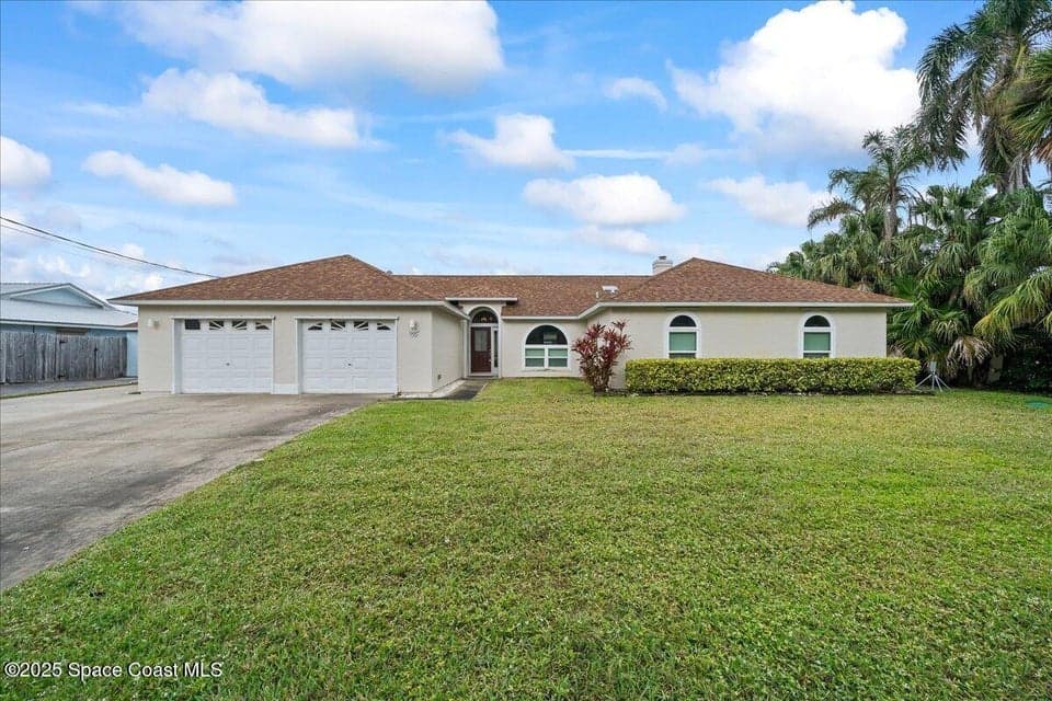284 Hiawatha Way, Melbourne Beach, FL 32951