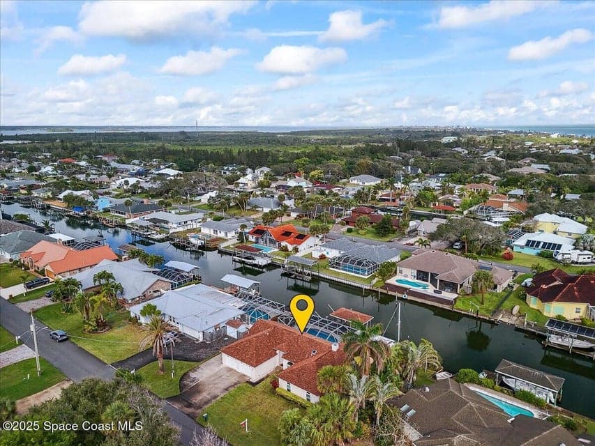 284 Hiawatha Way, Melbourne Beach, FL 32951 photo 2