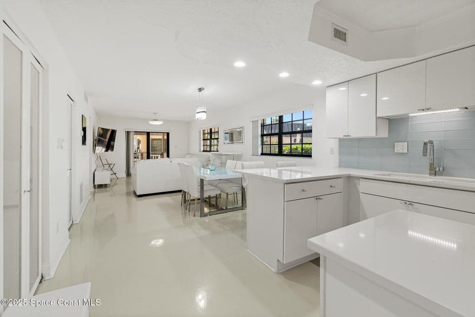 4100 Ocean Beach Boulevard 104, Cocoa Beach, FL 32931 photo 2