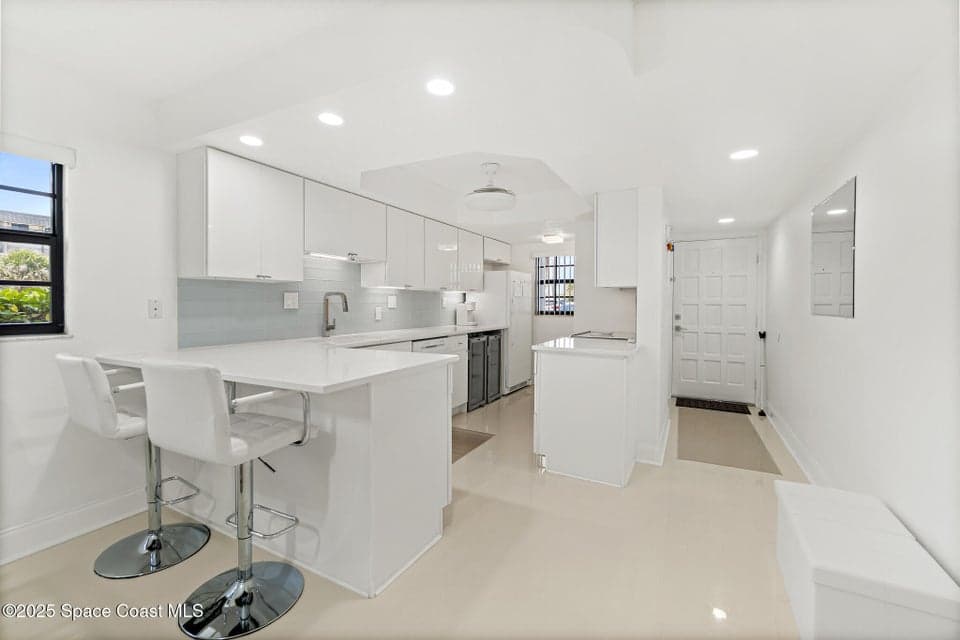 4100 Ocean Beach Boulevard 104, Cocoa Beach, FL 32931 photo 3