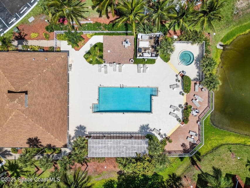 650 Island Club Court 141, Indialantic, FL 32903 photo 5