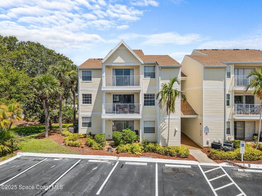 650 Island Club Court 141, Indialantic, FL 32903 photo 2