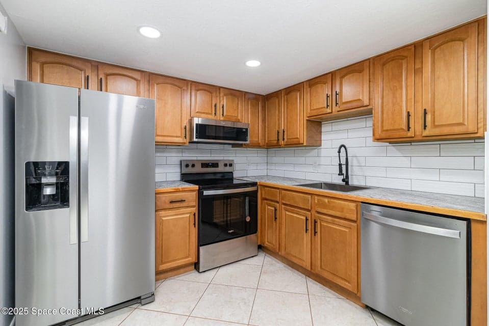 1145 N Shannon Avenue 29, Indialantic, FL 32903 photo 3