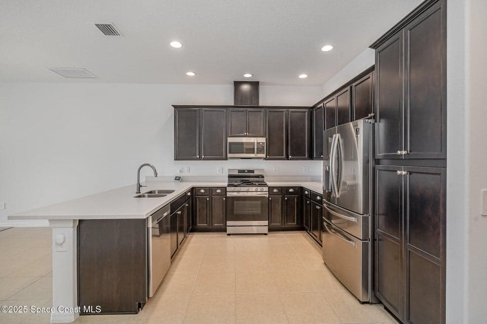 Condo for sale at 2688 Avalonia Drive, Melbourne, FL 32940 – 3 bed, 2 bath, photo 4