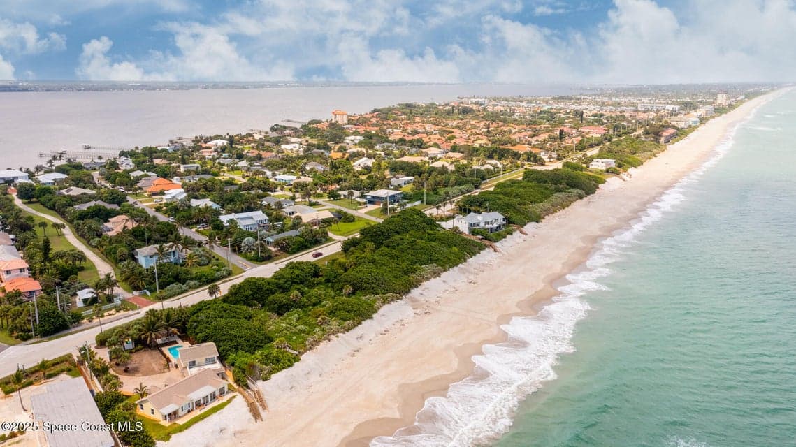 3425 Highway A1a, Melbourne Beach, FL 32951 photo 2