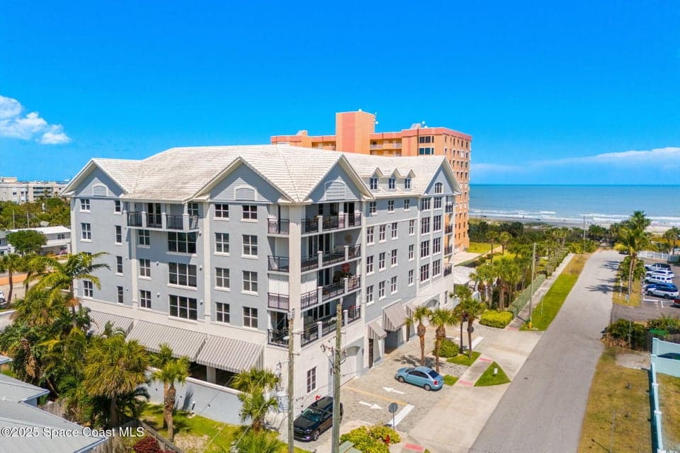 410 Hayes Avenue 203, Cocoa Beach, FL 32931