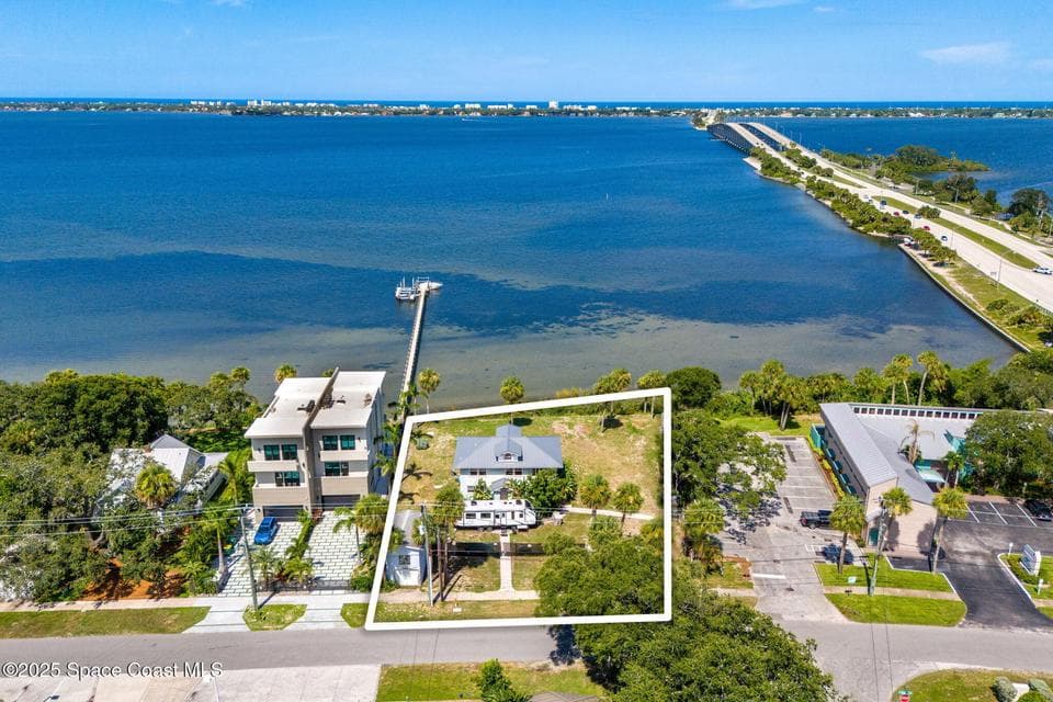1811 Riverview Drive, Melbourne, FL 32901 photo 3