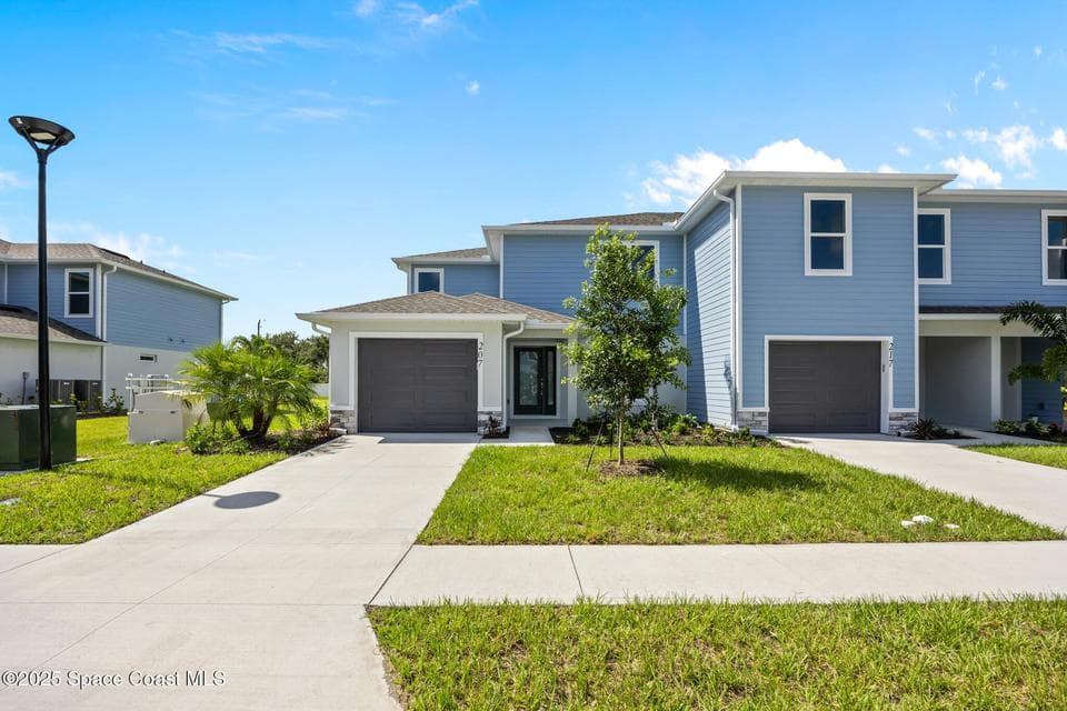 207-237 Hidden Woods Place, Melbourne, FL 32901 photo 3