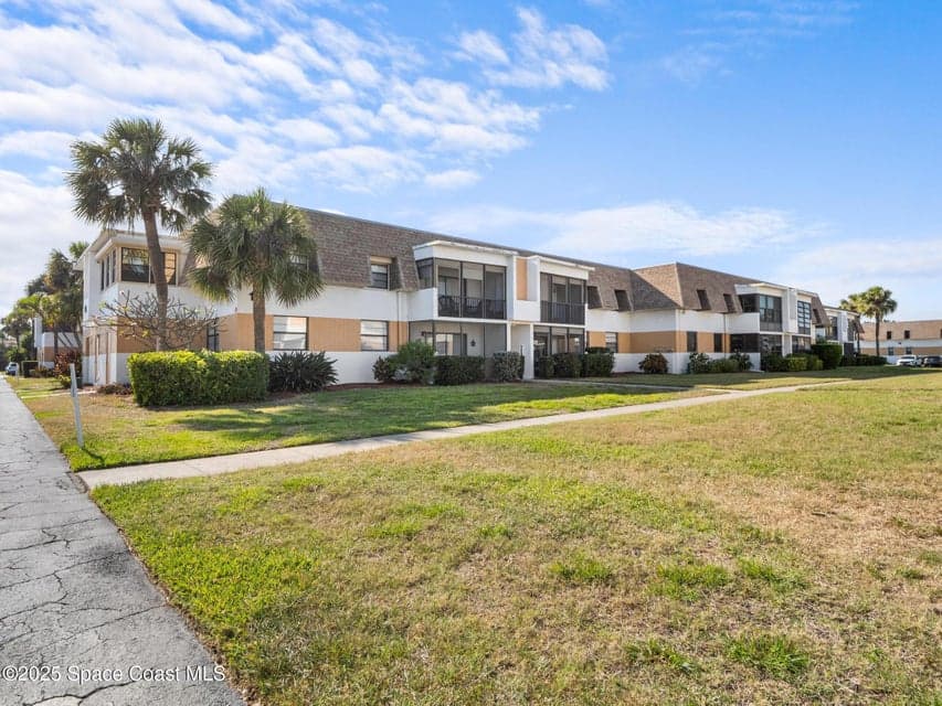 2700 N Hwy A1a 11-206, Indialantic, FL 32903 photo 2
