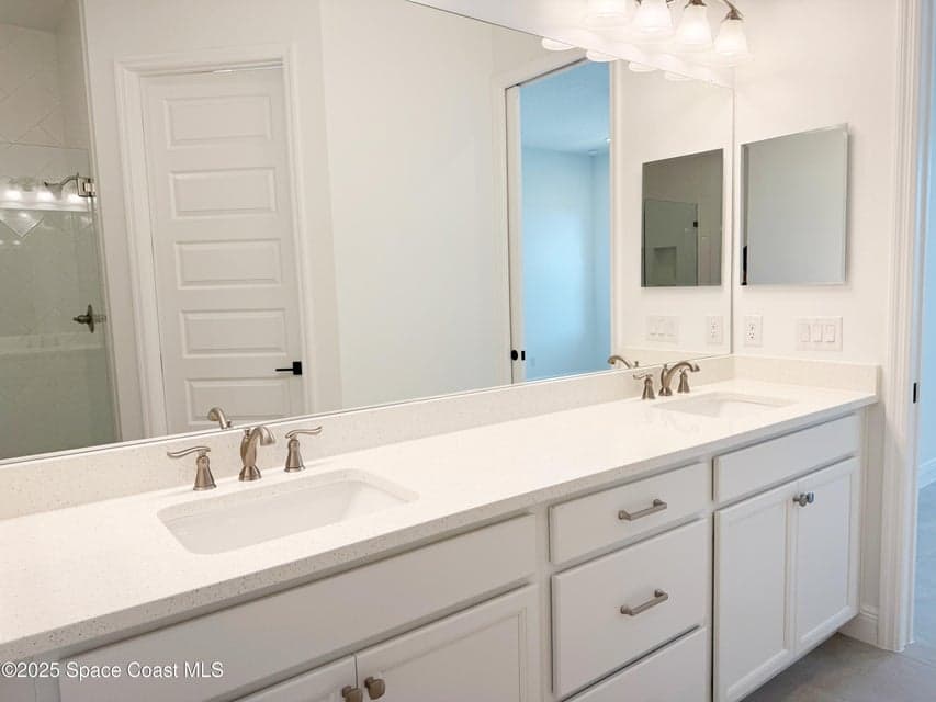Condo for sale at 7780 Cache Creek Lane, Melbourne, FL 32940 – 3 bed, 2 bath, photo 6