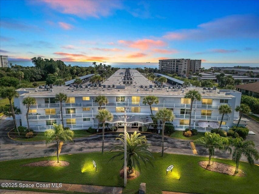 3190 N Atlantic Avenue 319, Cocoa Beach, FL 32931
