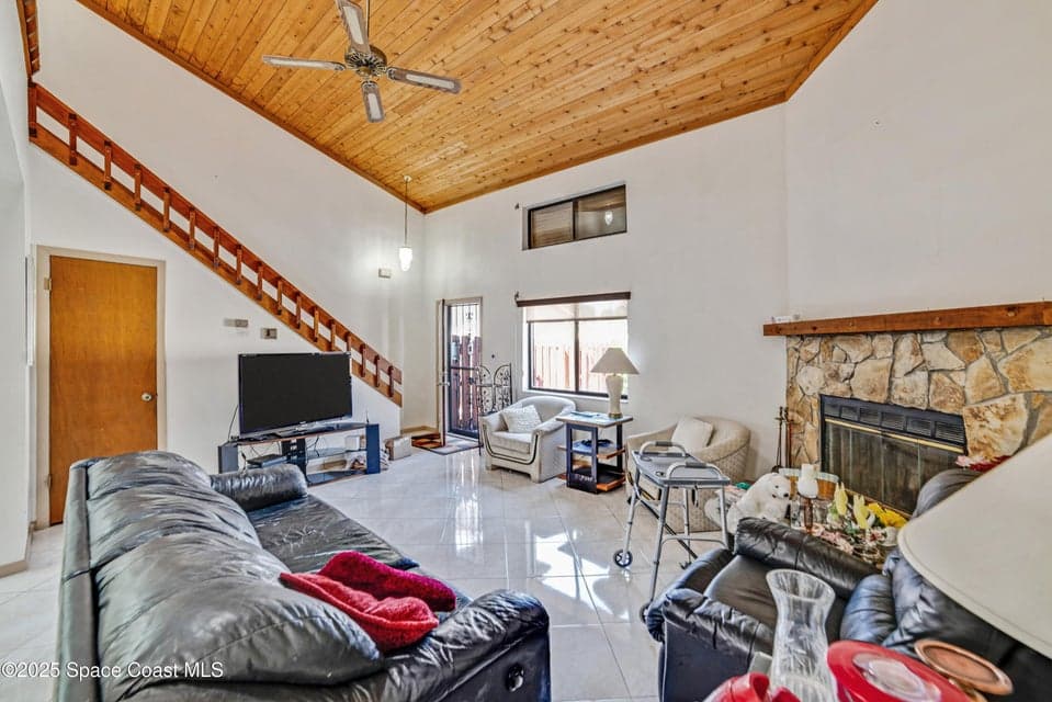 305 Taft Avenue, Cocoa Beach, FL 32931 photo 4