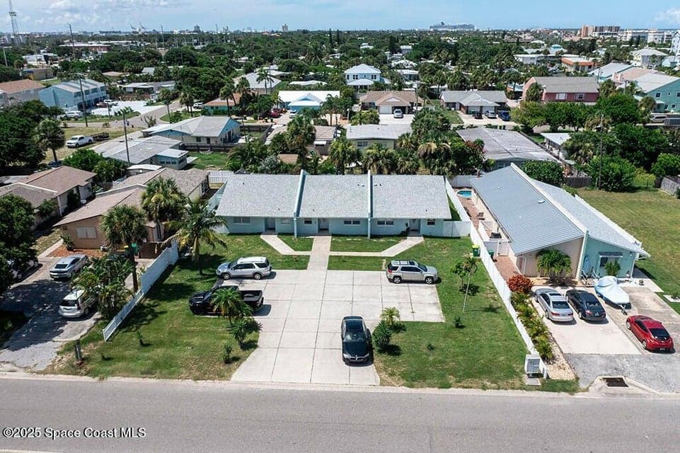 212 Cleveland Avenue, Cocoa Beach, FL 32931