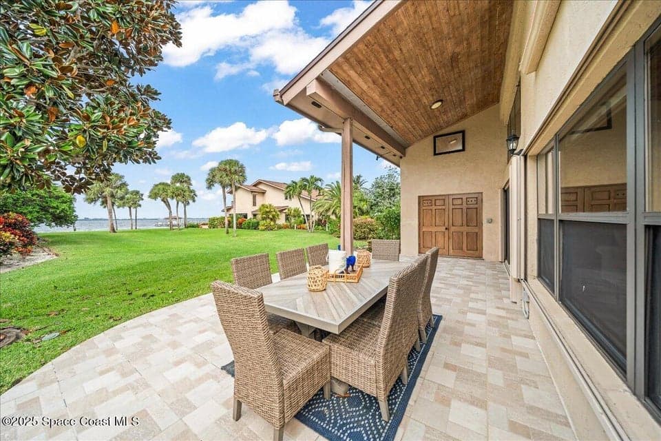 208 The Road To Waterford Bay C-2, Melbourne Beach, FL 32951 photo 3