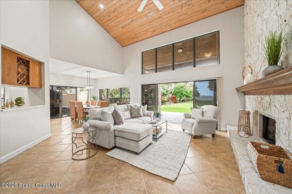 208 The Road To Waterford Bay C-2, Melbourne Beach, FL 32951 photo 6
