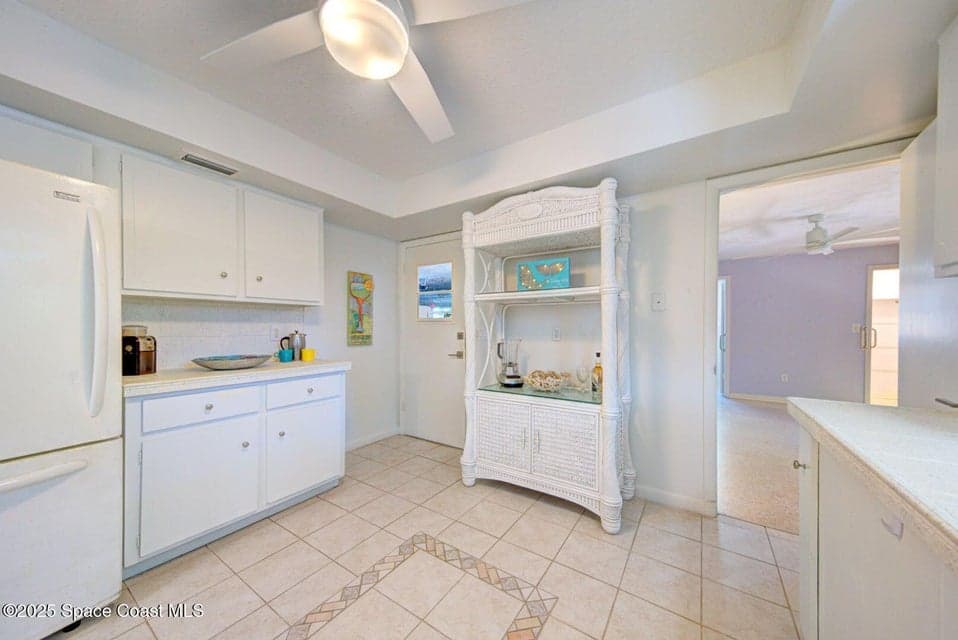 6545 Floridana Avenue, Melbourne Beach, FL 32951 photo 4