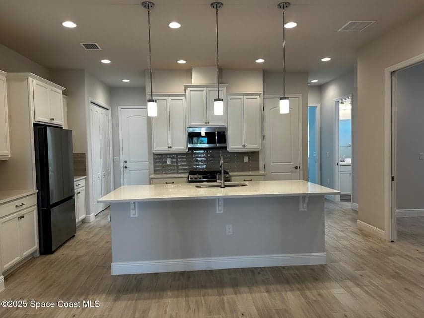 Condo for sale at 2728 Avalonia Drive, Melbourne, FL 32940 – 3 bed, 2 bath, photo 3