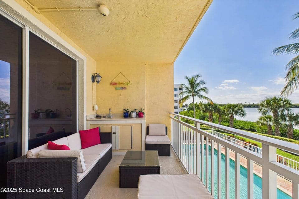 191 Seminole Lane 203, Cocoa Beach, FL 32931 photo 5
