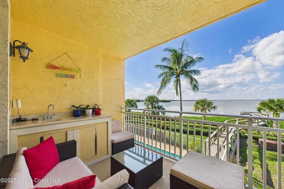 191 Seminole Lane 203, Cocoa Beach, FL 32931 photo 6