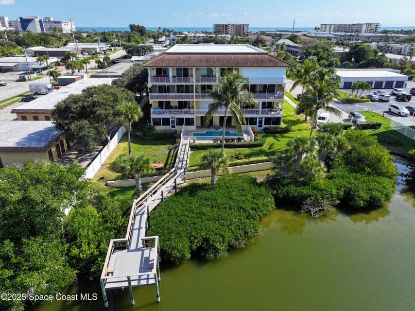 191 Seminole Lane 203, Cocoa Beach, FL 32931 photo 3