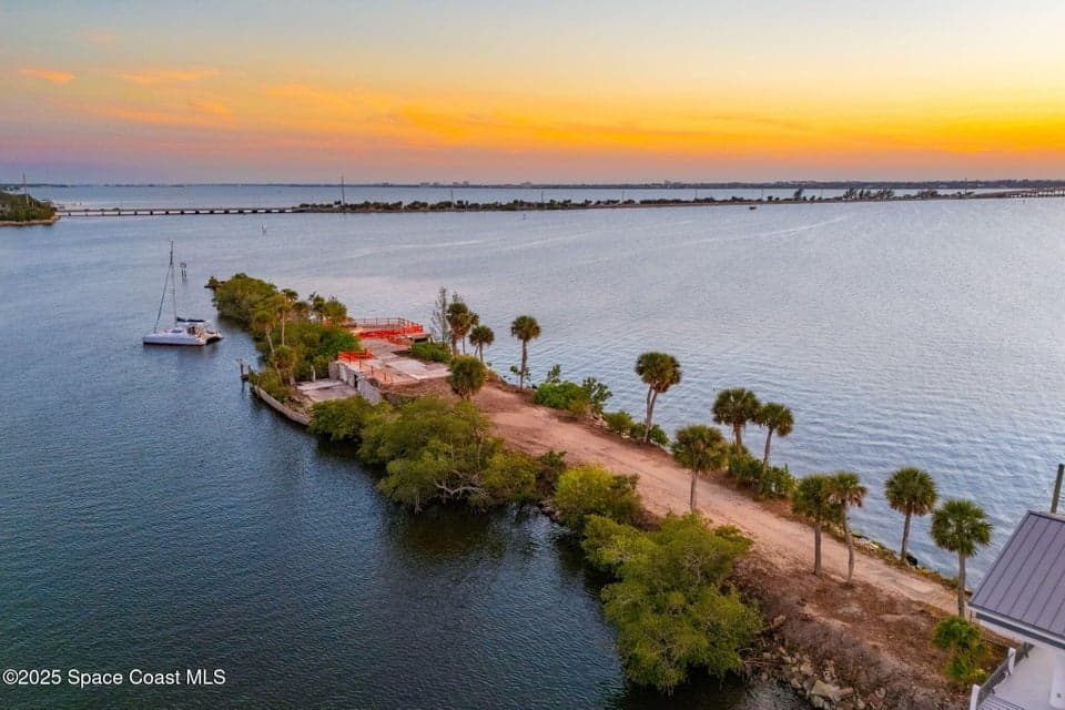 11680 Dragon Point Drive, Merritt Island, FL 32952