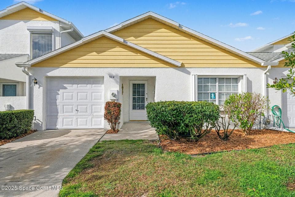 904 Maplewood Court, Melbourne, FL 32940