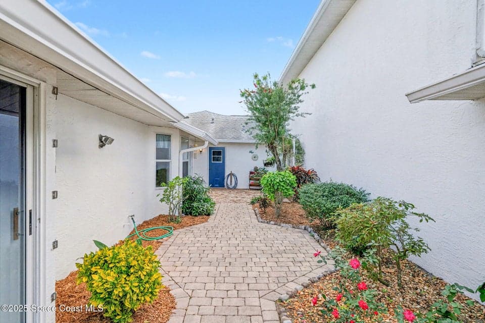 904 Maplewood Court, Melbourne, FL 32940 photo 3