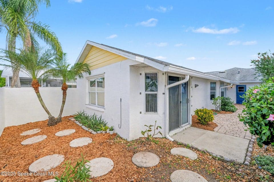 904 Maplewood Court, Melbourne, FL 32940 photo 2