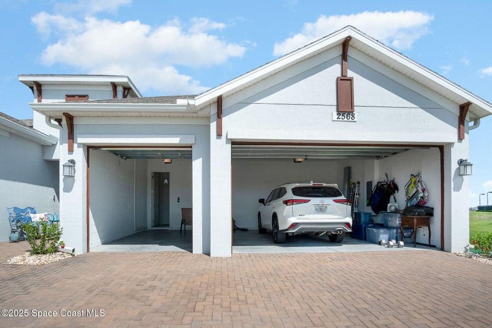 2568 Millennium Circle, Melbourne, FL 32940 photo 2