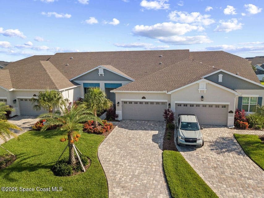 Condo for sale at 2818 Avalonia Drive, Melbourne, FL 32940 – 3 bed, 2 bath, photo 4