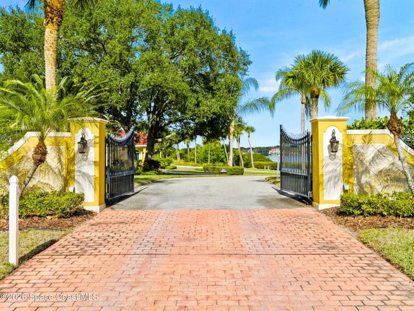 265 Stewart Drive, Merritt Island, FL 32952 photo 4