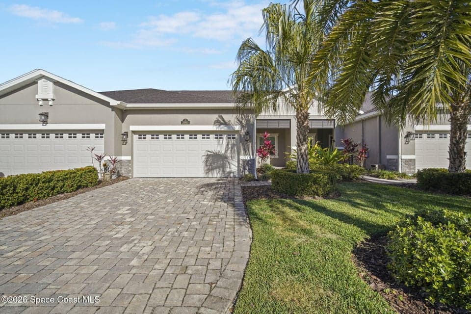 Condo for sale at 2690 Avalonia Drive, Melbourne, FL 32940 – 3 bed, 2 bath, photo 2