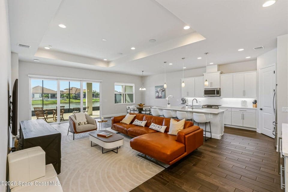 Home for sale at 3099 Avalonia Drive, Melbourne, FL 32940 – 3 bed, 2 bath, photo 3