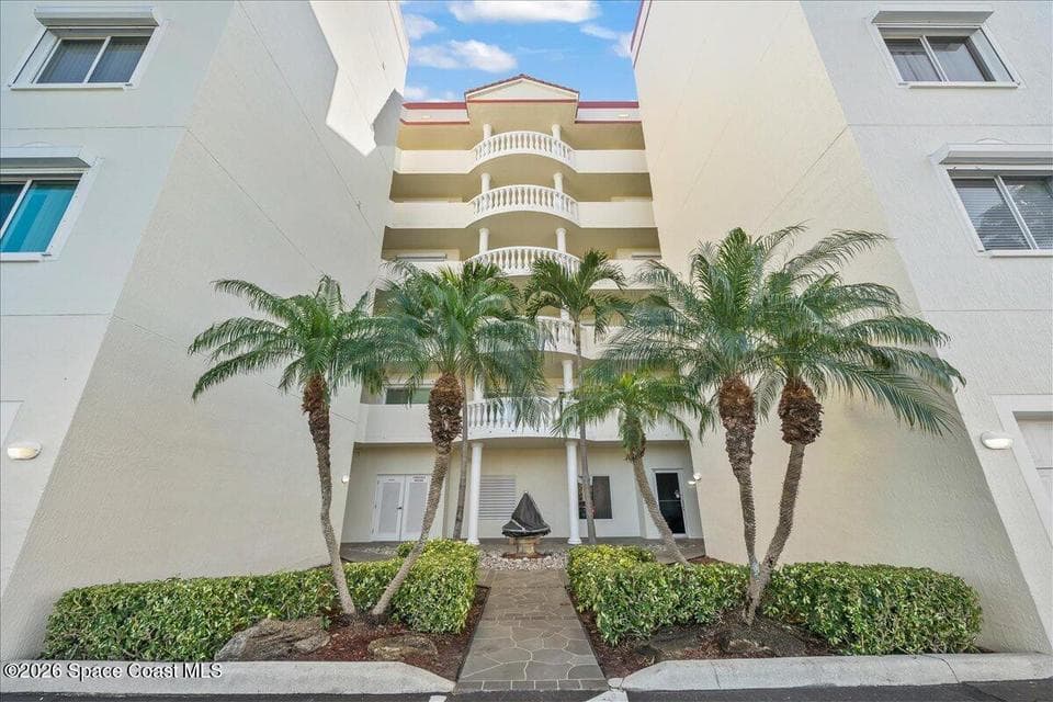 925 N Highway A1a 604, Indialantic, FL 32903