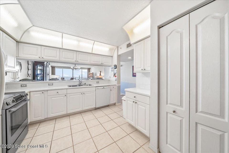 925 N Highway A1a 604, Indialantic, FL 32903 photo 6