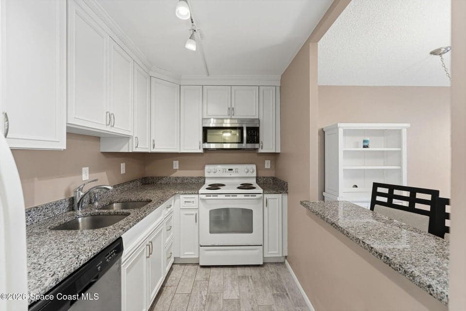 2020 N Atlantic Avenue 115-S, Cocoa Beach, FL 32931 photo 5