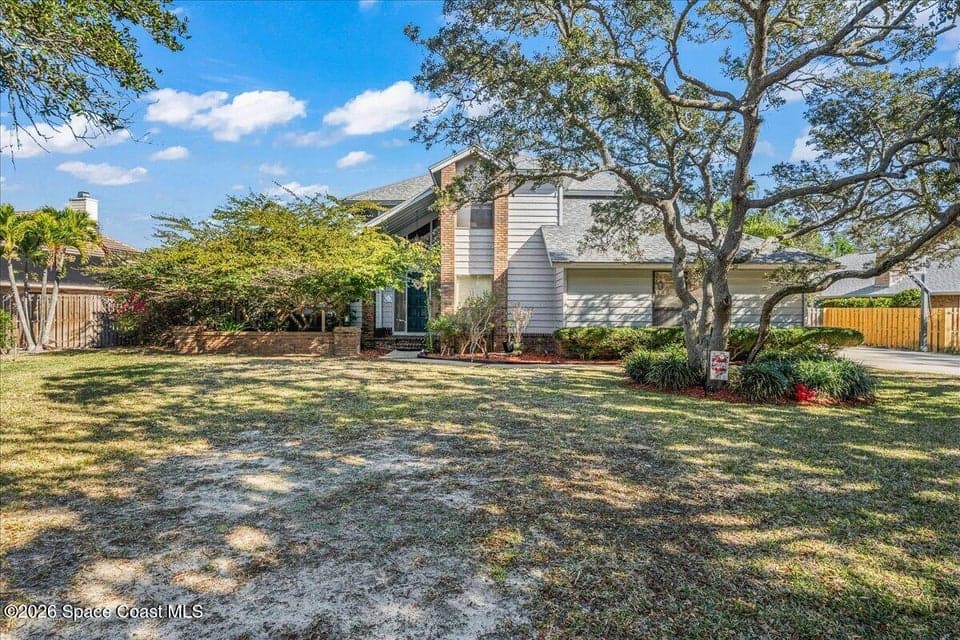 594 Hummingbird Drive, Indialantic, FL 32903 photo 2