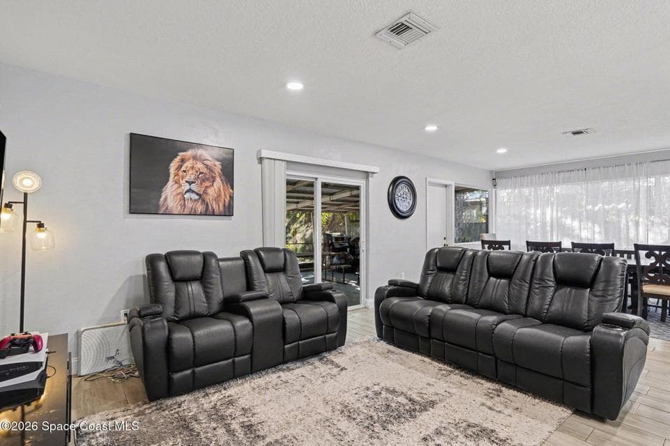 809 Espanola Way, Melbourne, FL 32901 photo 6