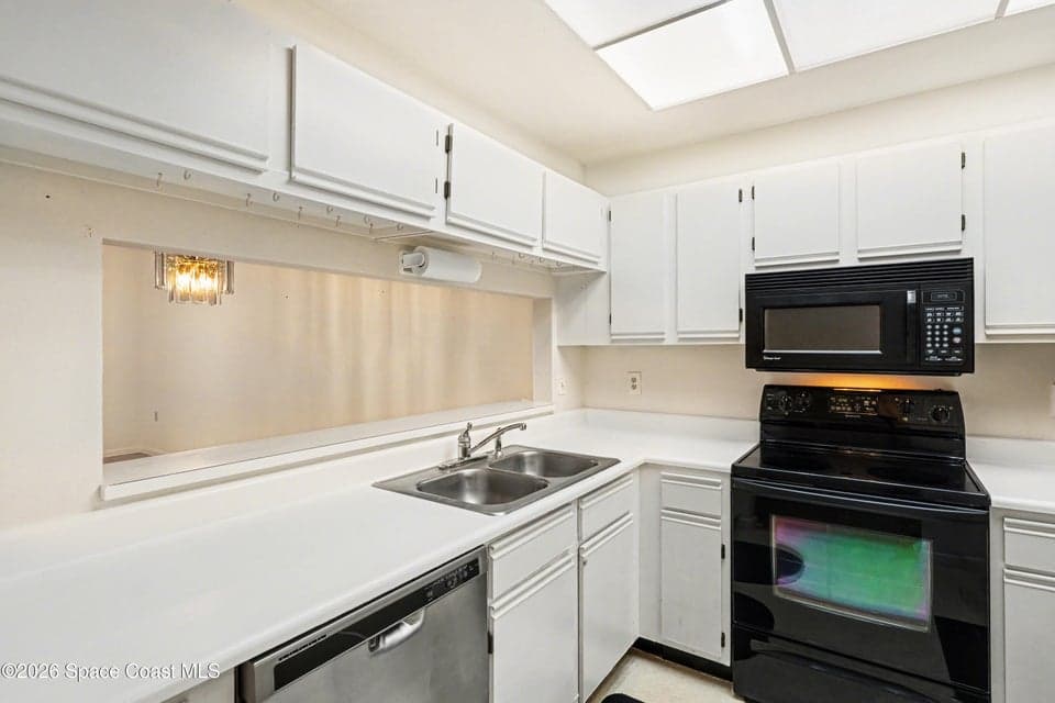 756 S Orlando Avenue 106, Cocoa Beach, FL 32931 photo 6
