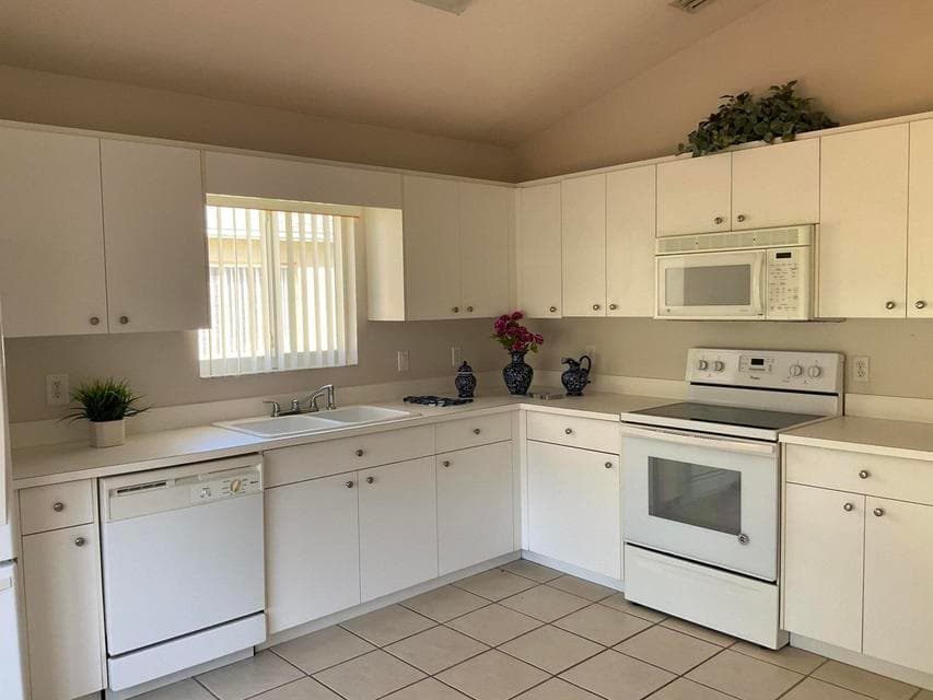 2643 Bradfordt Drive, Melbourne, FL 32904 photo 4
