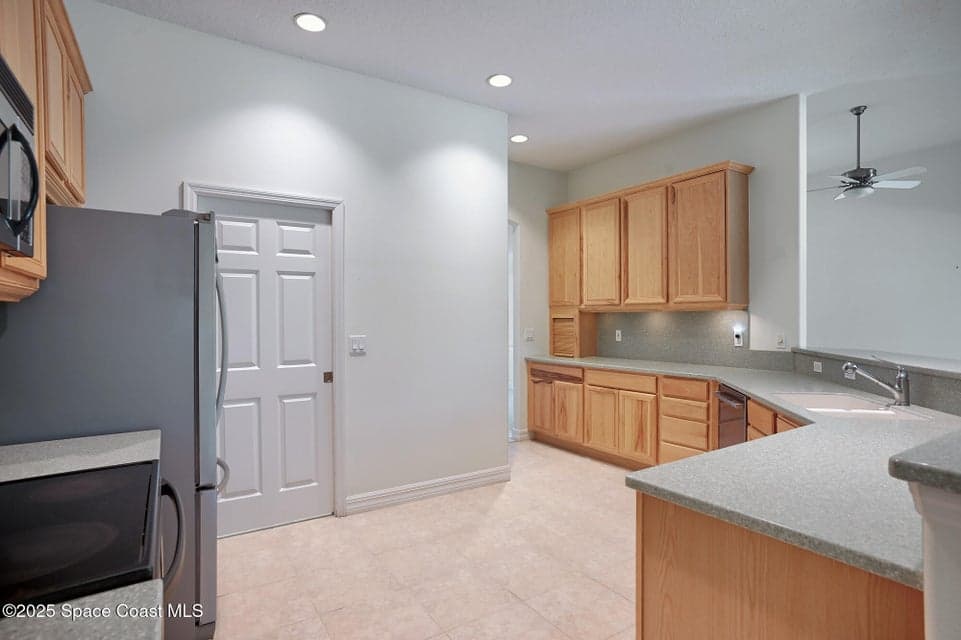 5357 Solway Drive, Melbourne Beach, FL 32951 photo 3