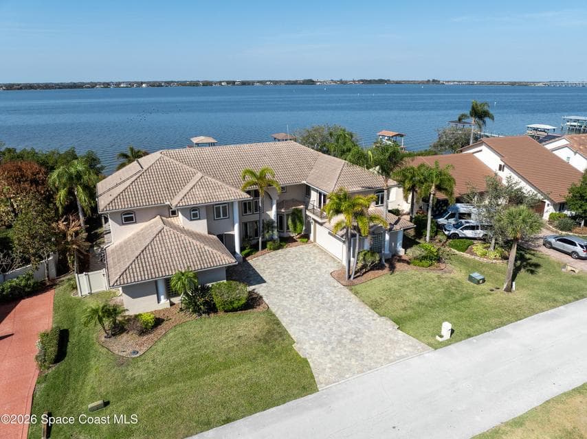 650 Loggerhead Island Drive, Satellite Beach, FL 32937 photo 4