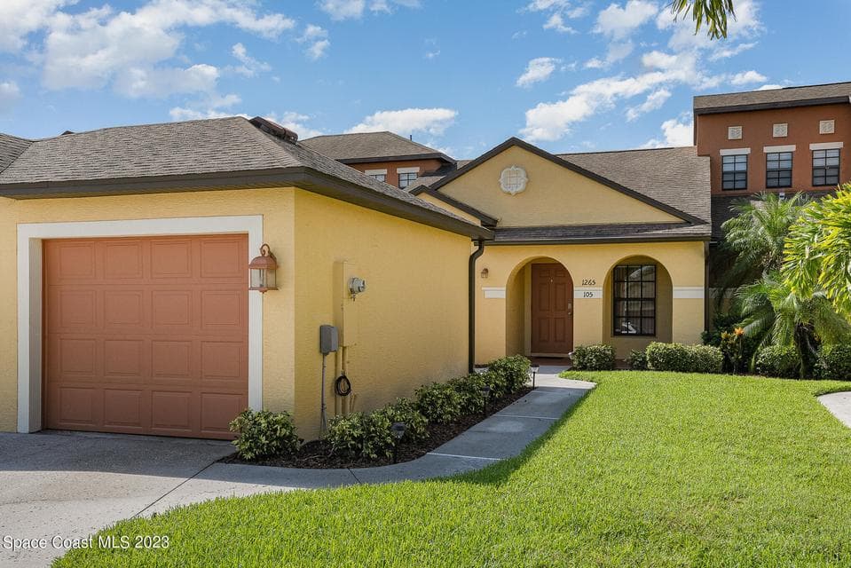 1265 Luminary Circle 105, Melbourne, FL 32901 photo 3