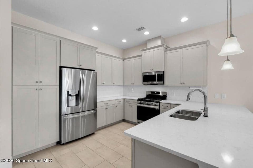 Condo for sale at 8124 Cache Creek Lane, Melbourne, FL 32940 – 3 bed, 2 bath, photo 5