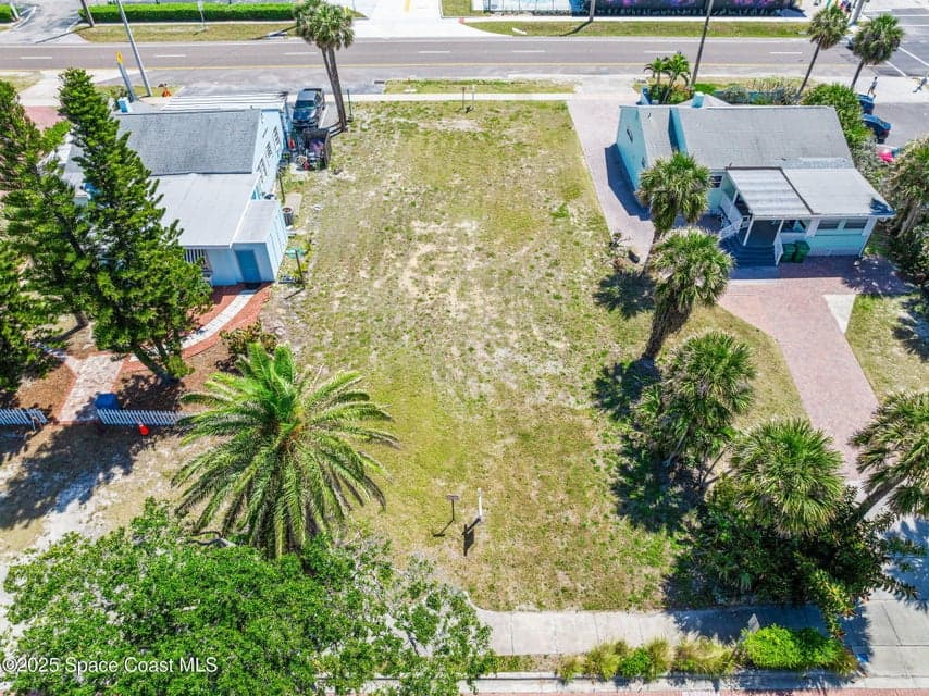 118 N Atlantic Avenue, Cocoa Beach, FL 32931 photo 5