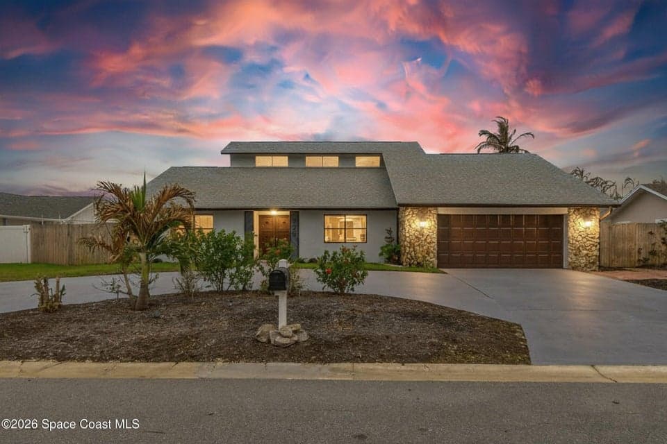 725 Puesta Del Sol Plaza, Indialantic, FL 32903 photo 5