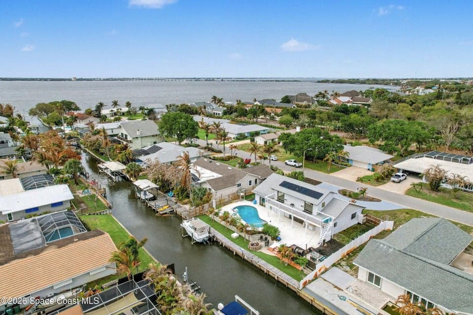 725 Puesta Del Sol Plaza, Indialantic, FL 32903 photo 3