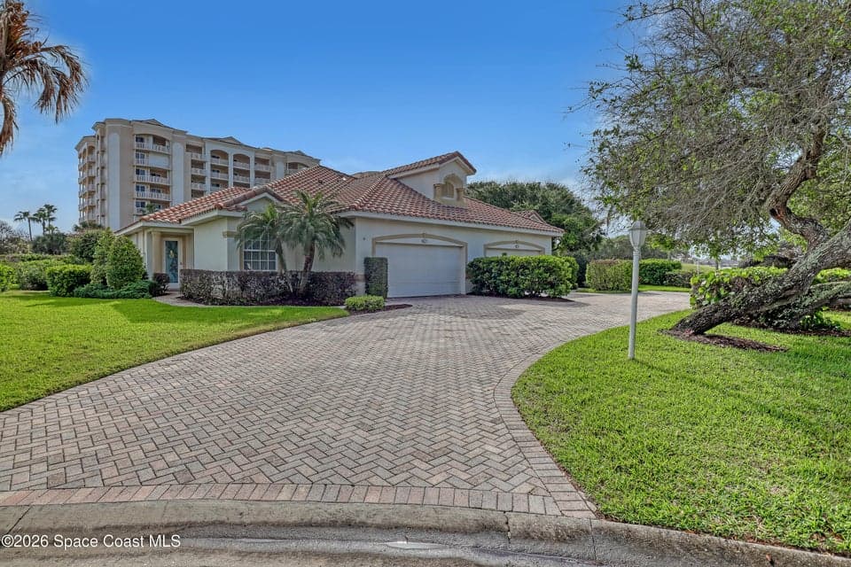 879 Aquarina Boulevard, Melbourne Beach, FL 32951 photo 2