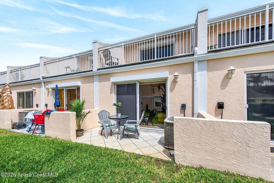 135 Escambia Lane 207, Cocoa Beach, FL 32931 photo 4