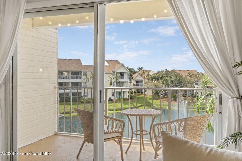 650 Island Club Court 158, Indialantic, FL 32903 photo 2